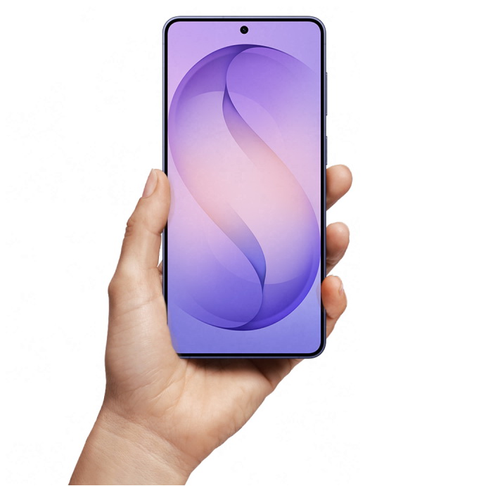 Samsung Galaxy S26 Plus удобно лежит в руке